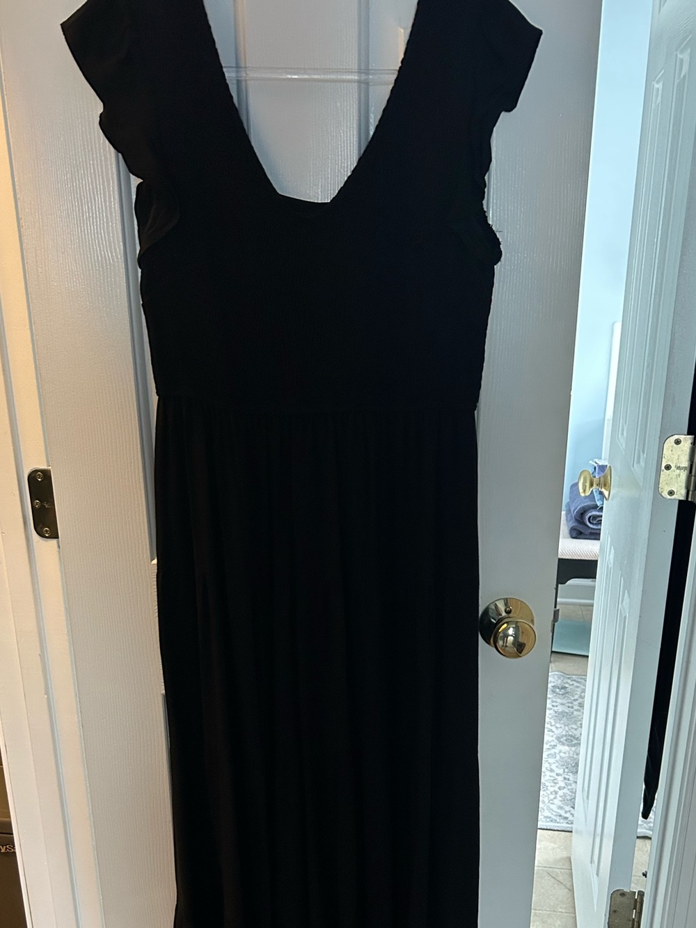 Black Sleeveless V-Neck Maxi Dress